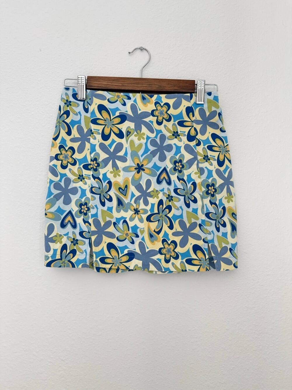 Love on a Hanger Retro 70s Blue Floral Mini Skirt Size XS